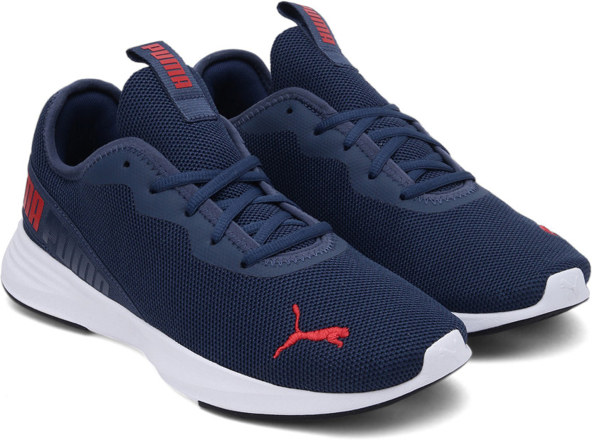 PUMA Hustle XT Walking Shoes For Men 
