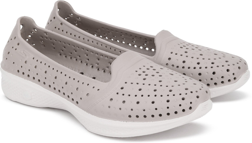 Skechers H2 GO Walking Shoes For Women 