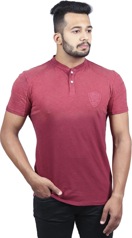 DAVNO Solid Men Round Neck Maroon T 