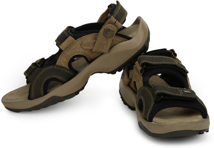 WOODLAND Men Olive Sandals - Buy 