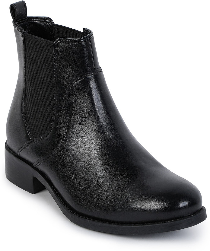 Mode by red tape boots