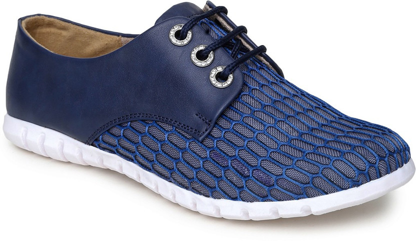 Buy VALIOSAA Walking Shoes