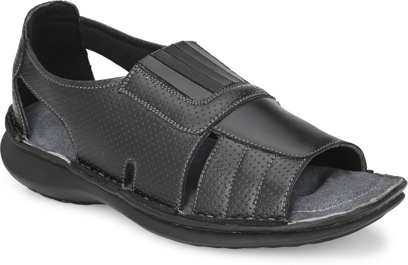 Softio Men Black Sandals - Buy Softio 