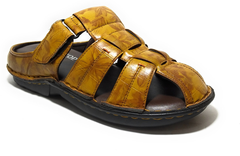 Binutop Men Tan Sandals - Buy Binutop 