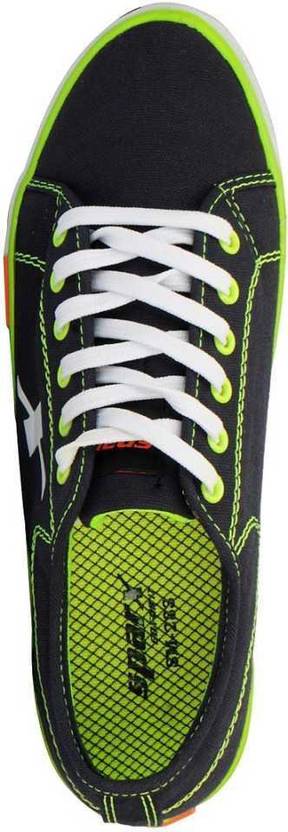 sparx sneakers flipkart