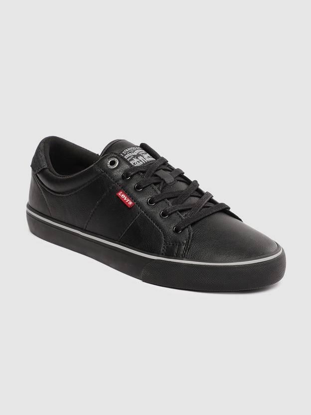 levis sneakers flipkart