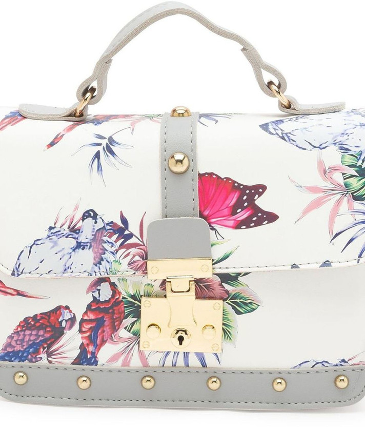 Globus sling bags Clearance