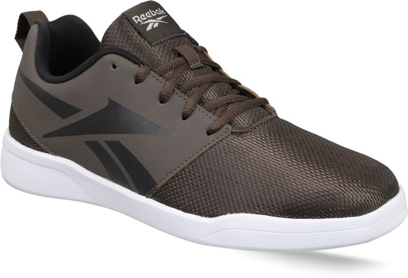 men's reebok walking tread revolution advantage shoes
