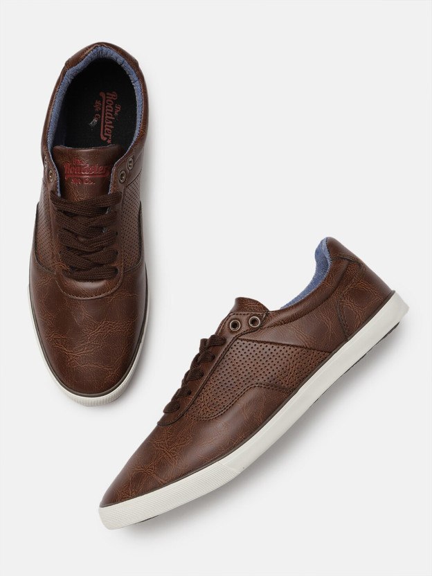 Roadster Men Brown Solid Sneakers 