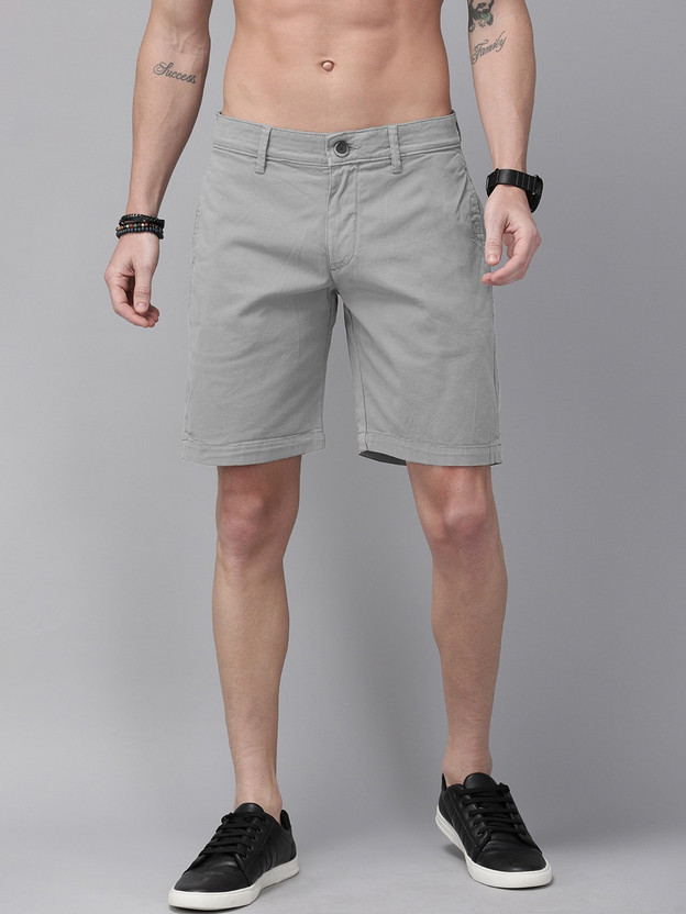 Sarona Solid Men Grey Chino Shorts 