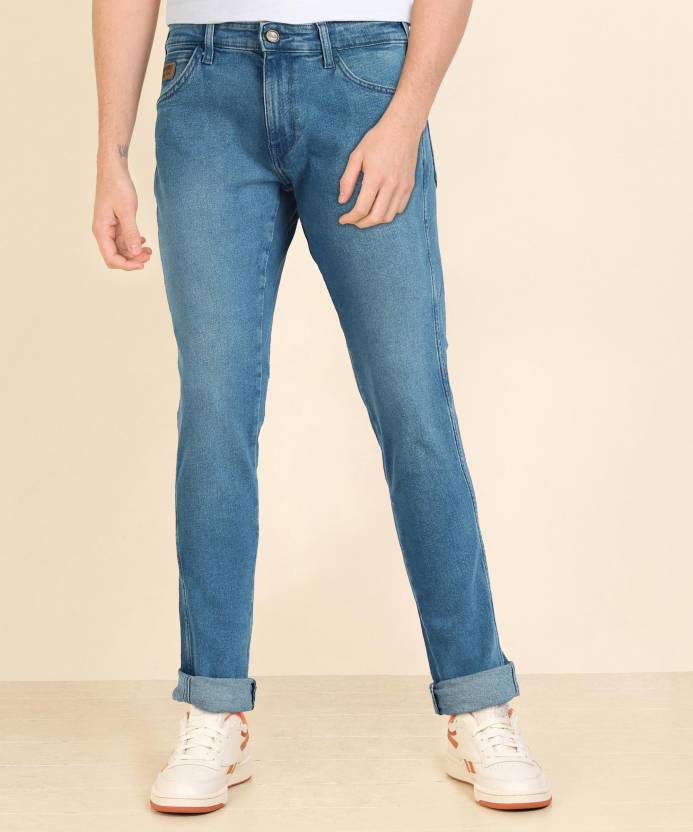 Wrangler Tapered Fit Men Blue Jeans - Buy Wrangler Tapered Fit Men Blue  Jeans Online at Best Prices in India 