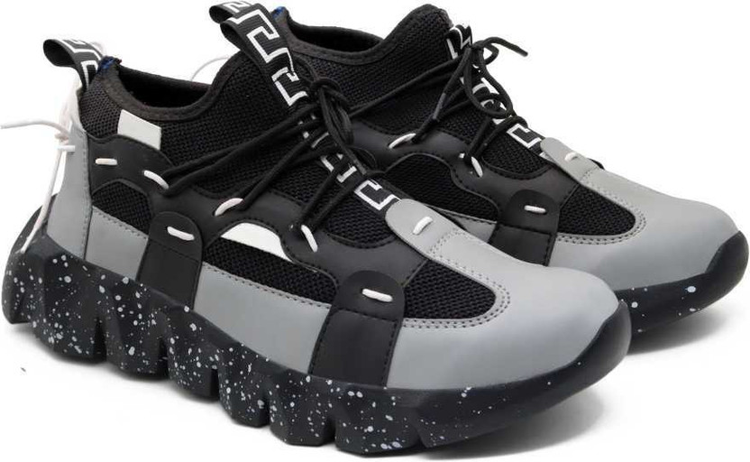 Zig zag running shoes