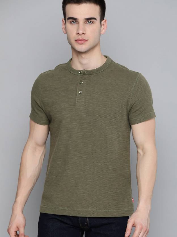 LEVI'S Solid Men Henley Neck Green T-Shirt - Buy LEVI'S Solid Men Henley  Neck Green T-Shirt Online at Best Prices in India 