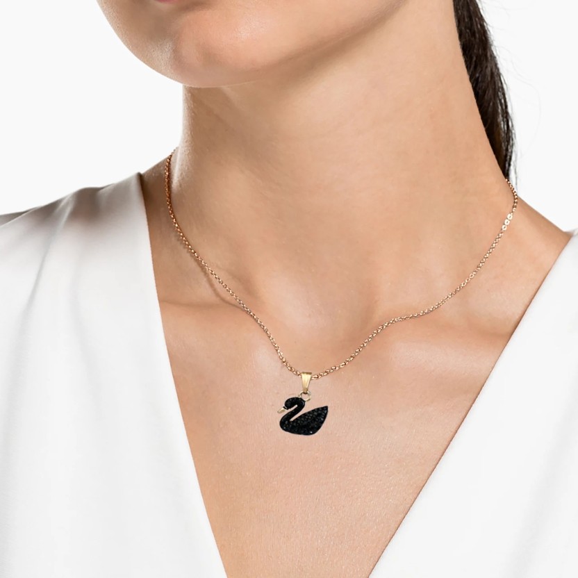 black duck pendant chain