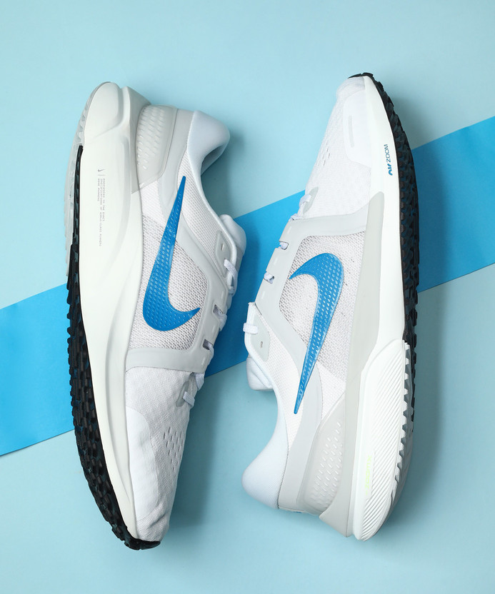 NIKE Air Zoom Vomero 16 Road Running 
