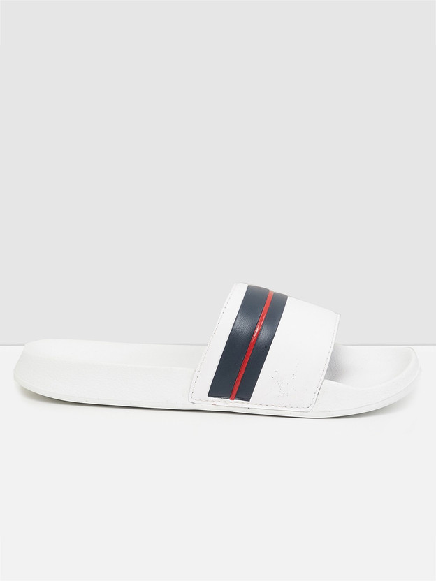 Max chappals online clearance