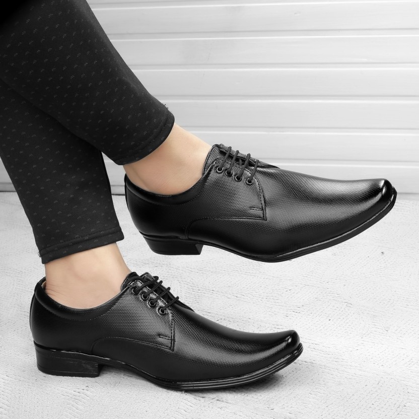 Buy Black Campus Shoes For Men & Women Online | Myntra