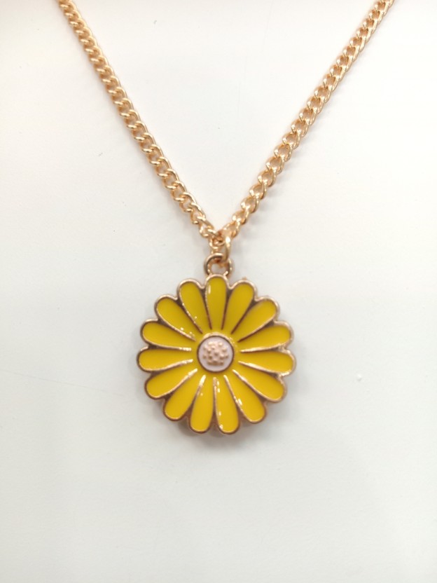 yellow daisy necklace