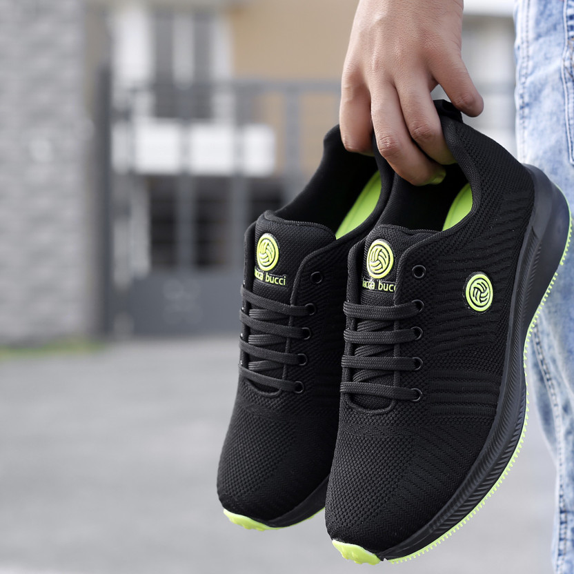 large size sports shoes