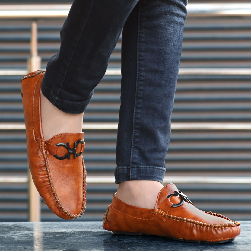 white leather scrub shoes