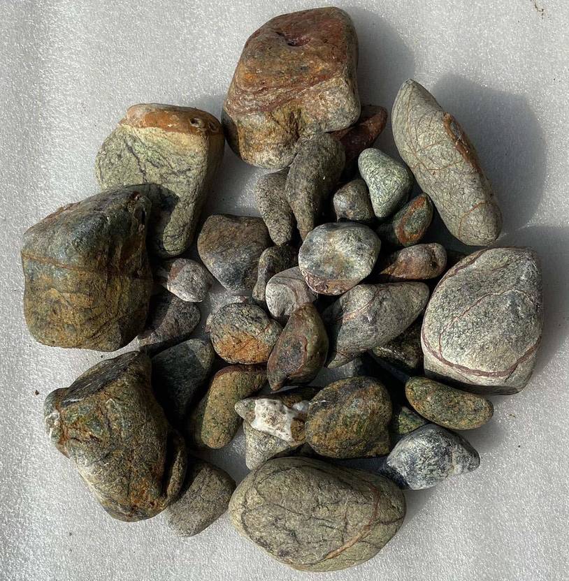 stonestories Snow Rainforest Green Stones Pebbles for Garden (100kg