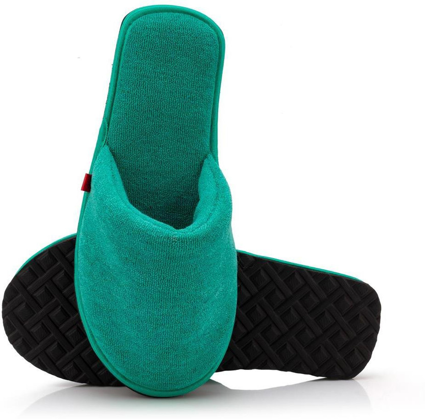 closed toe womens slippers