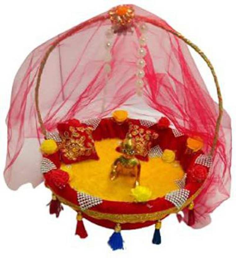 Kanha carry basket / Basket decorated with chunni and metal handle size