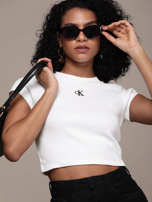 Vies code Pas op Calvin Klein Jeans Embroidered Women Round Neck White T-Shirt - Buy Calvin  Klein Jeans Embroidered Women Round Neck White T-Shirt Online at Best  Prices in India | Flipkart.com