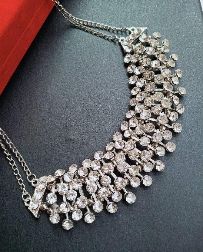 flipkart white stone necklace