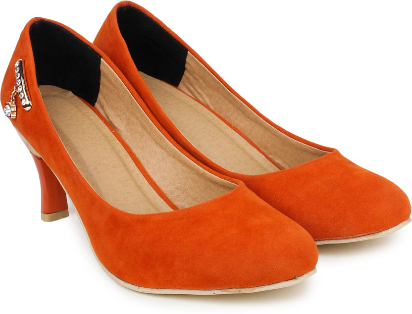 peach colour heels