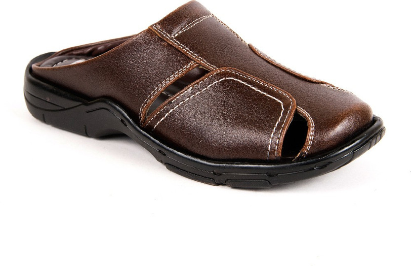 Binutop Men Brown Sandals - Buy Brown 