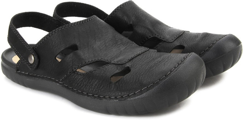 clarks men's leather clogs