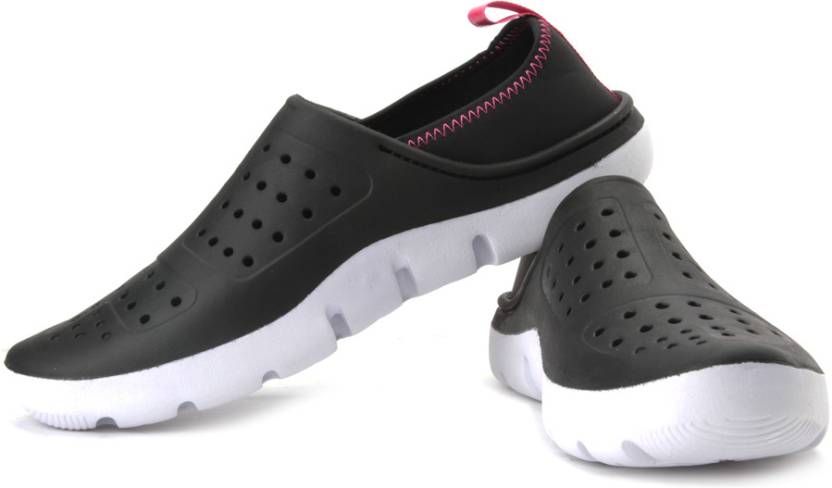 PUMA Yutaka Tech Infused Lifestyle Shoes For Men - Buy Black Color PUMA ...
