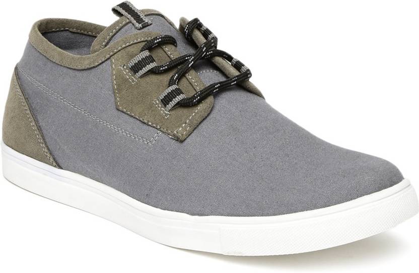 Roadster Sneakers