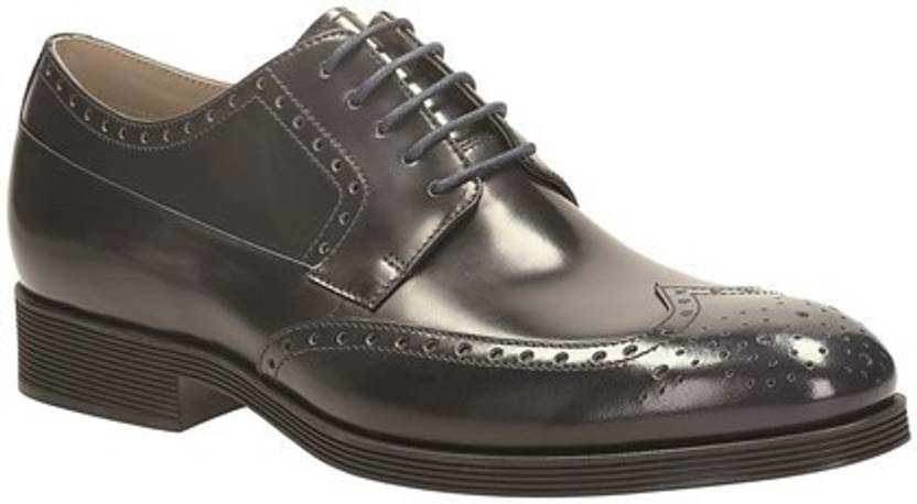 Clarks Lace up