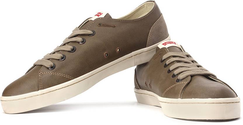 levis sneakers flipkart