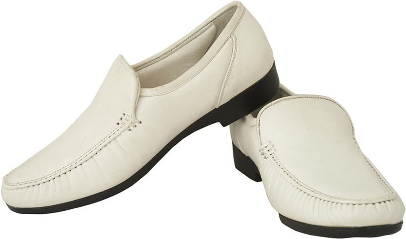 White loafers flipkart Sale
