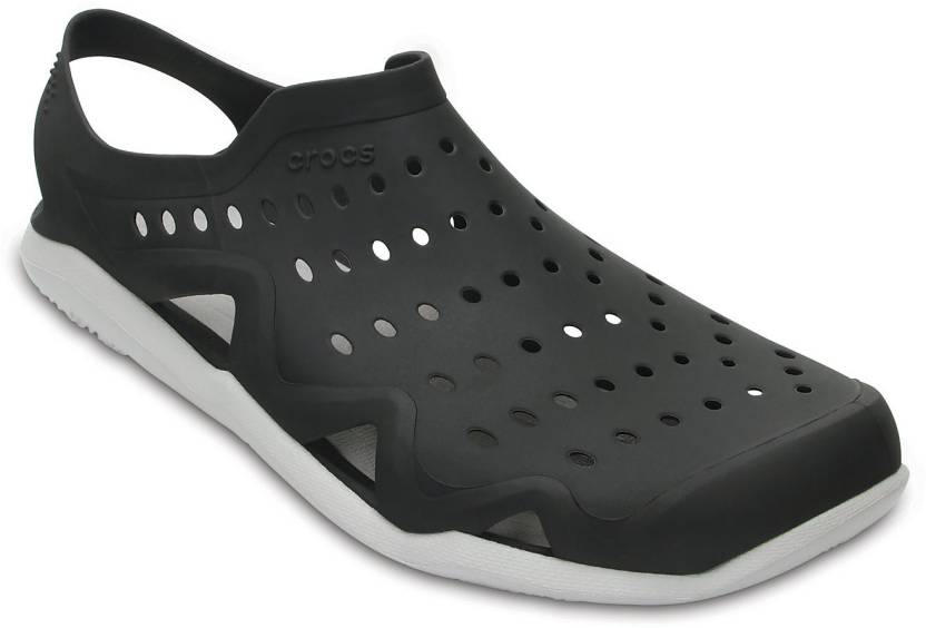 CROCS Swiftwater Wave Clogs For Men - Buy 203963-069 Color CROCS Swiftwater  Wave Clogs For Men Online at Best Price - Shop Online for Footwears in  India 