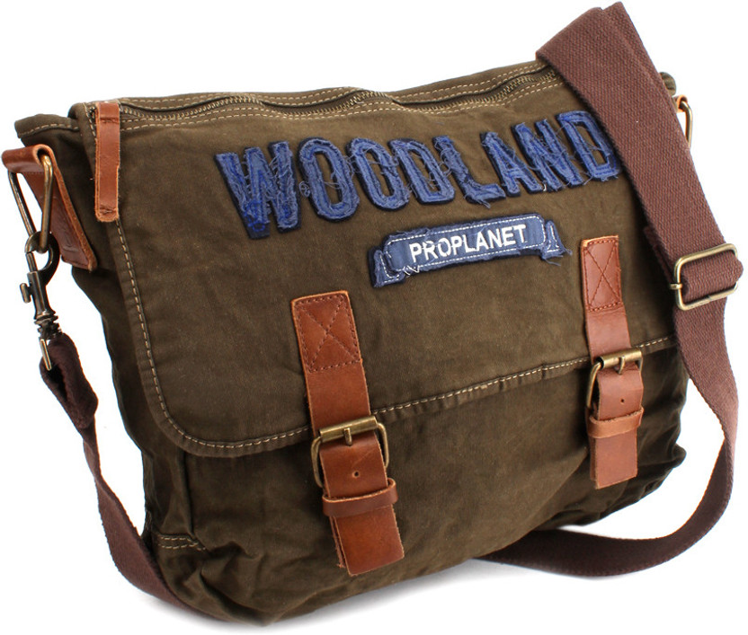 Woodland bags flipkart clearance