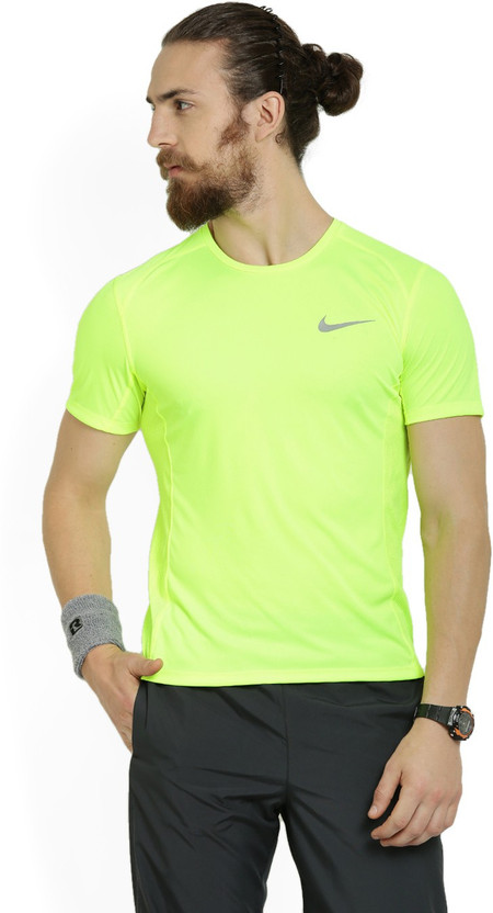 NIKE Solid Men Round Neck Green T-Shirt 