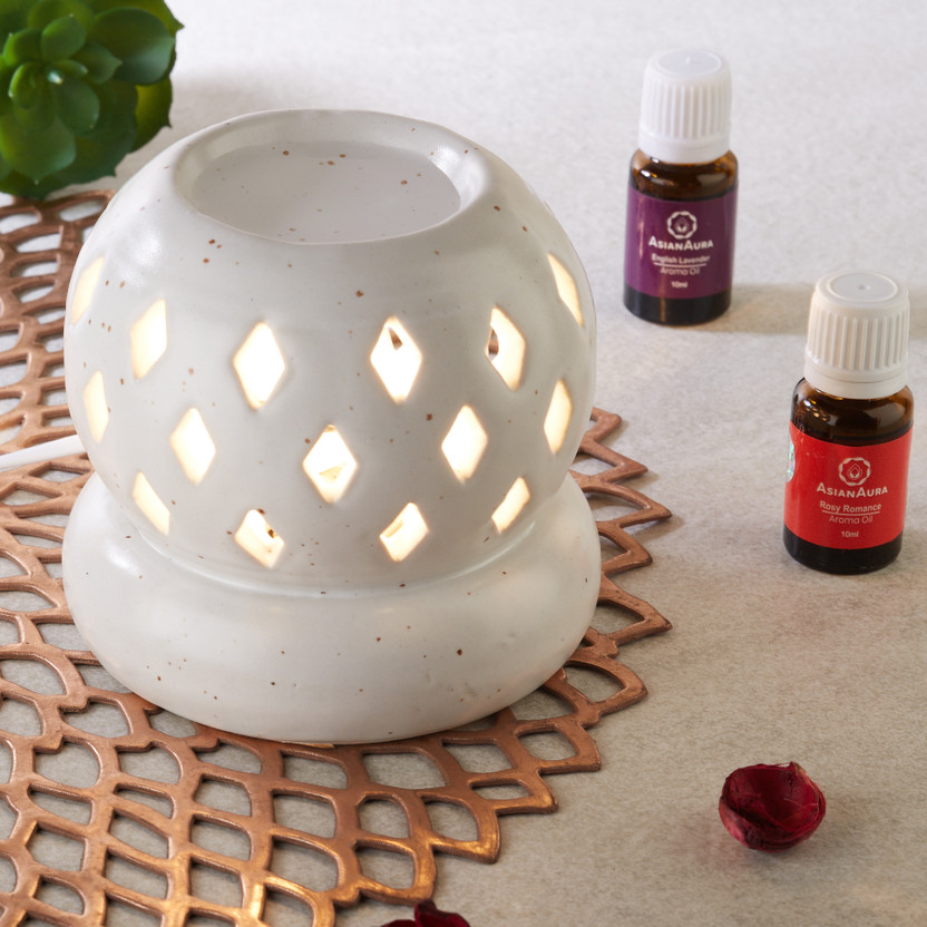 Asian Aura English Lavender, Rosy Romance Diffuser Set Electric Aroma Diffuser Set Pack of 3.(3 x 3.33 ml)