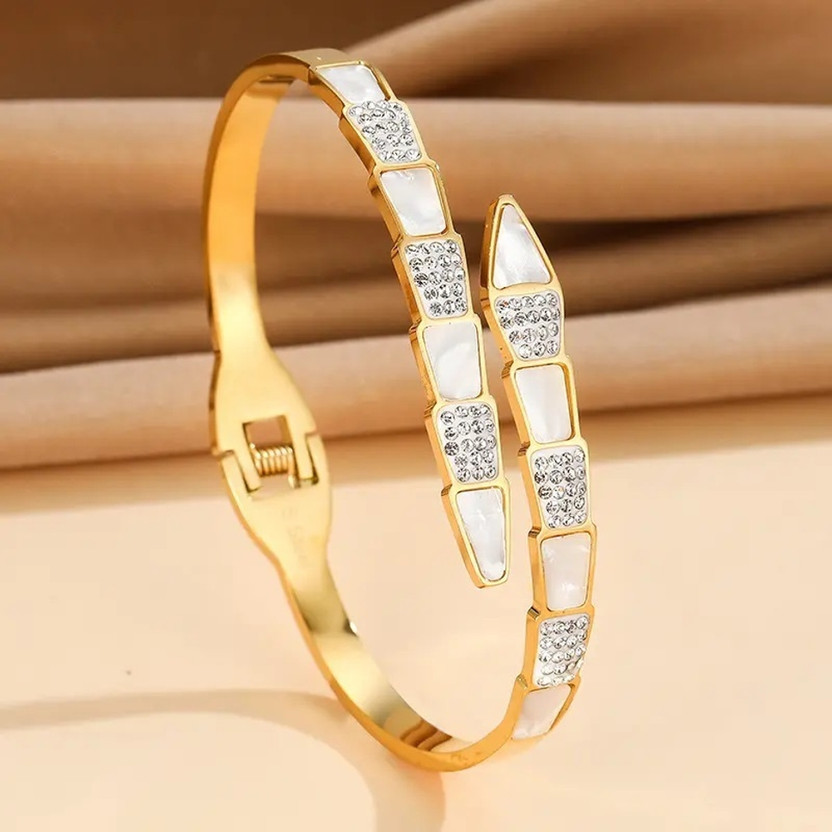 AMAAL Metal, Stone, Crystal, Alloy, Stainless Steel Silver Bracelet
