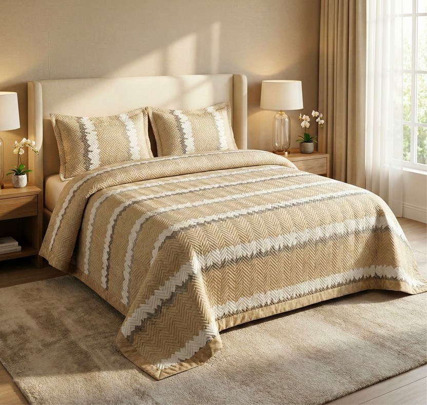 VAS COLLECTIONS Cotton Double King Sized Bedding Set(Beige & White, 1 Quilted Bedspread ,2 Pillows Covers)