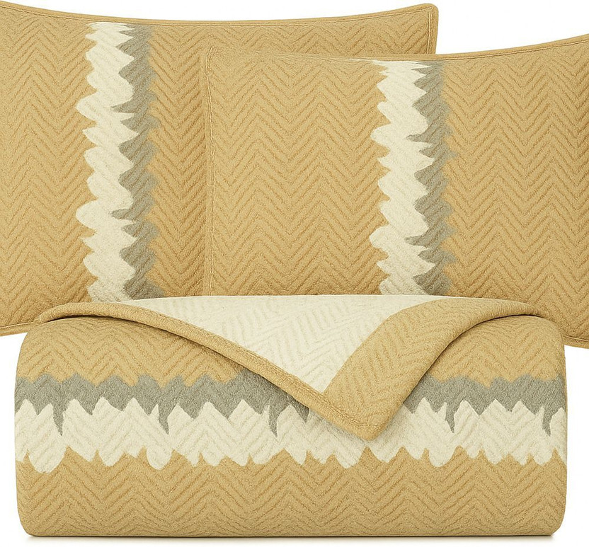 VAS COLLECTIONS Cotton King Sized Bedding Set(Beige, 1 Pcs Quilted Comfortet With 2 Pillow Cover)