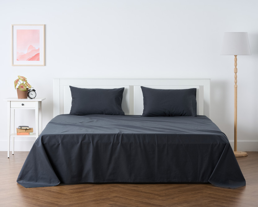 KITESCREATIONS KITESCREATIONS Cotton King Sized Bedding Set(Charcoal Grey, 1 Bed Spread, 2 Pillow Cover) - Flipkart Deal
