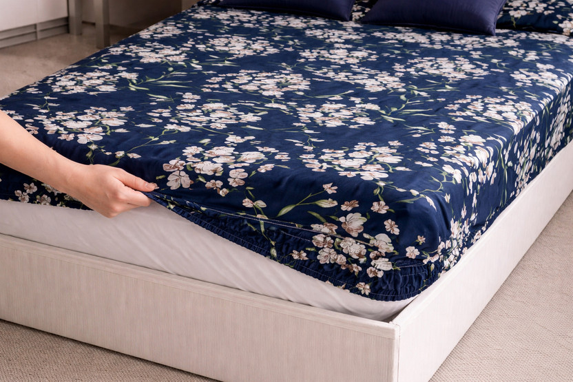 AMEYAA Cotton King Fitted (Elastic) 320 TC Printed 1 Bedsheet with 2 Pillow Covers(Blue Patti)