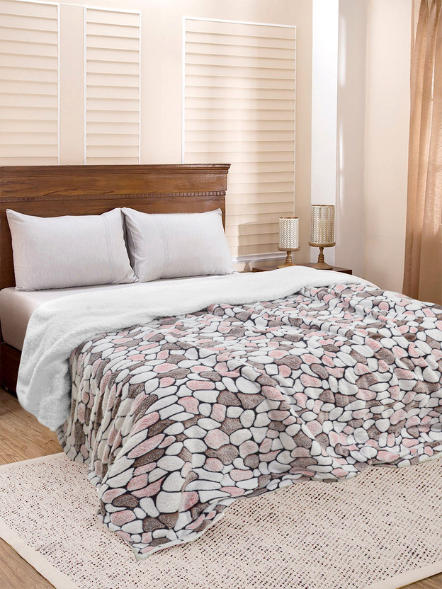 Fabinaliv Fabinaliv Abstract Double Comforter for  Mild Winter(Woollen Blend, Brown) - Flipkart Deal