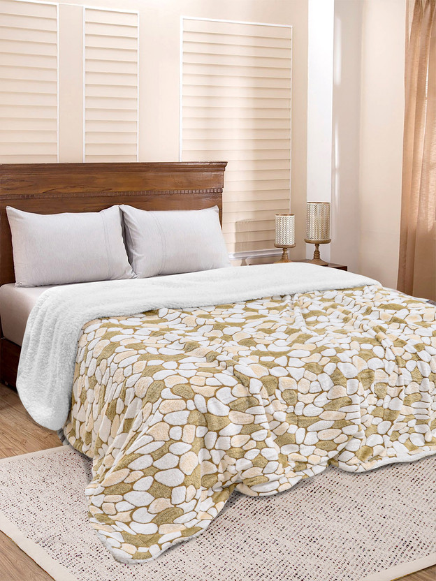 Fabinaliv Fabinaliv Abstract Double Comforter for  Mild Winter(Woollen Blend, Green) - Flipkart Deal