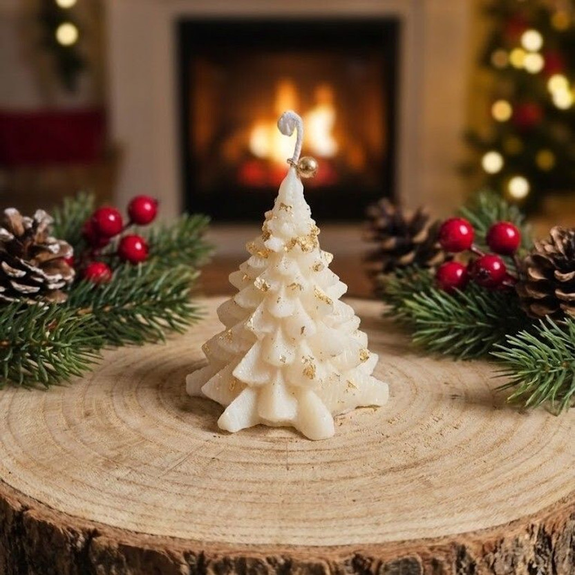 Ignique Ignique X-mas Scented Candle | White | Golden Flakes | Christmas Decoration | Soy Wax Candle(White, Pack of 1) - Flipkart Deal