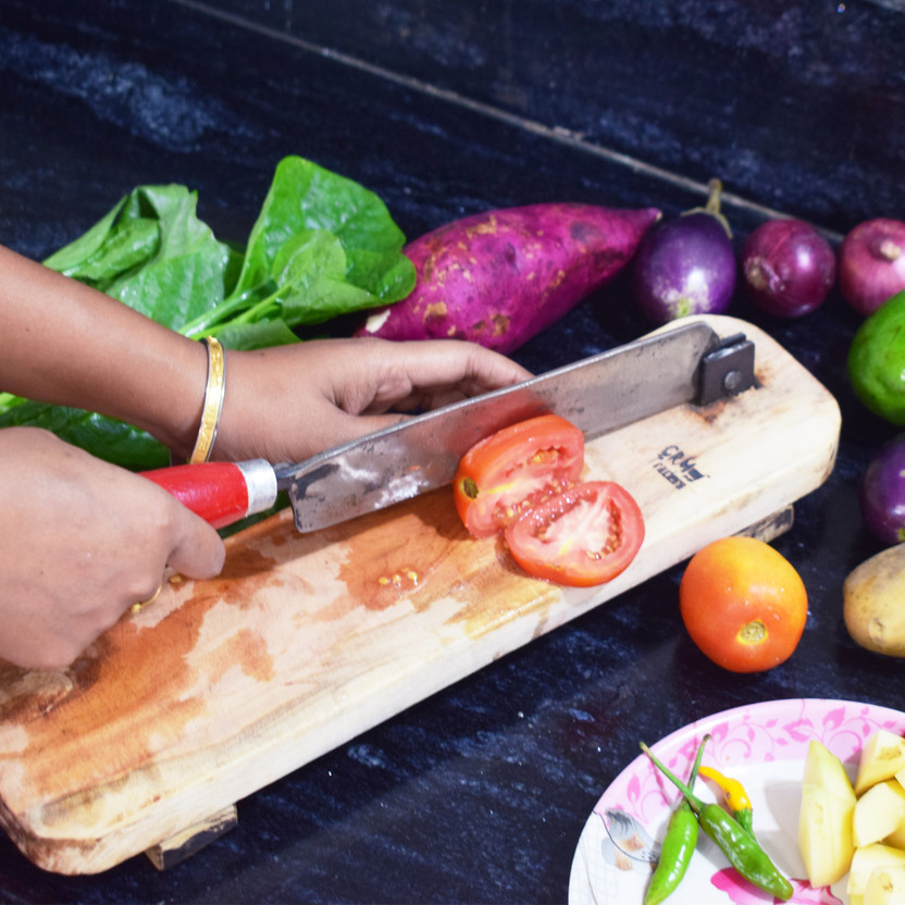 CRM TRADERS by CRM TRADERS Mangocutter_Leg-Red Vegetable & Fruit Chopper(1 Chopper)